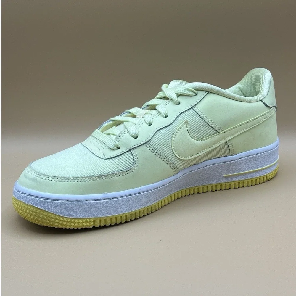 2018 Nike Air‎ Force 1 Low LV8 Yellow Lime - Youth Size 7 Women's Size 8.5 Used